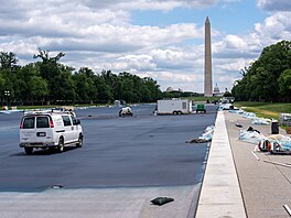 Renovace jezírka u Lincolnova památníku ve Washingtonu pomalu postupuje. (14....