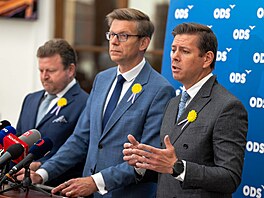 Jan Skope�ek a Martin Kupka za ODS vystoupili na tiskové konferenci p�ed...