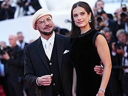 John Travolta s dcerou Ellou Bleu na festivalu v Cannes (kv�ten 2026)