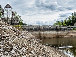 Vypu�t�ná Labská p�ehrada v Krkono�ích (18. kv�tna 2026).