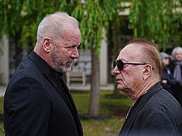 David Koller a Petr Janda se potkali p�ed posledním rozlou�ením s hudebníkem a...