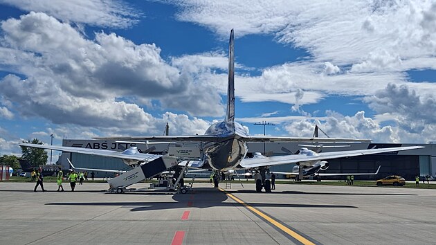 Letoun Douglas DC-6B na Leti�ti V�clava Havla v Praze
