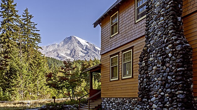 Zas�hla by probuzen� Mount Rainier i vzd�len�j�� s�dla ve sv�m okol�? Ptejme se...