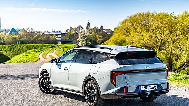Kia K4 Sportswagon