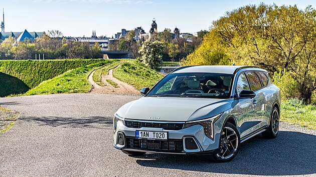 Kia K4 Sportswagon