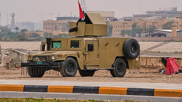 U b�eh� �eky Tigris st�e�í obrn�né vozidlo Humvee irácké armády. (14. b�ezna...
