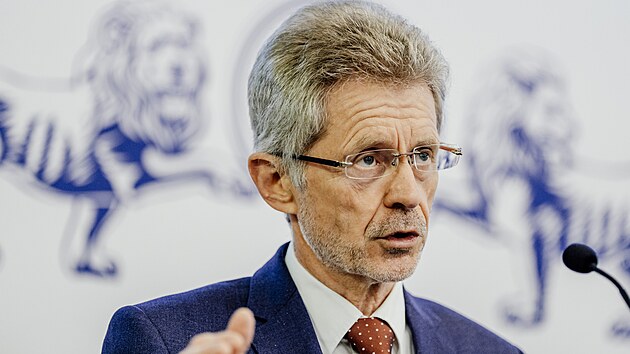 Tisková konference p�edsedy Senátu Milo�e Vystr�ila (ODS) k jeho zapojení do...