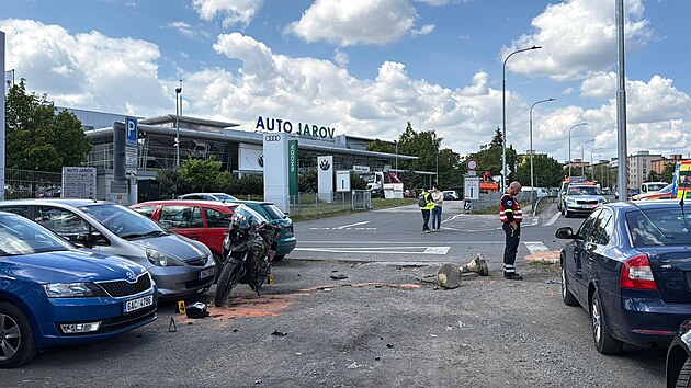 Nehoda se stala v ulici �eskobrodsk� v Praze. (18. kv�tna 2026)