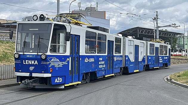 Zbrusu nov� vlakotramvaj od spole�nosti A�D Praha urazila cestu z Brna a� na tra� Kopidlno - Doln� Bousov (14. kv�tna 2026)