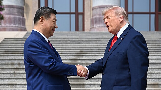 Si �in-pching na jedn�n� se sv�m americk�m prot�j�kem Donaldem Trumpem v Pekingu. (14. kv�tna 2026)