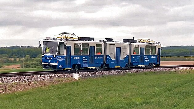 První �eská vlakotramvaj vyjela na koleje (14. kv�tna 2026)
