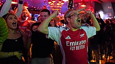 Fanou�ci Arsenalu sledují zápas Manchesteru City na Bournemouthu.