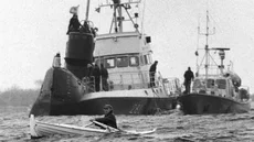 Sov�tská ponorka S-363, která zabloudila u Karlskrony a vyvovala nap�tí mezi...