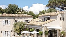 Místo, kde mizí hollywoodské hv�zdy z o�í noviná�� � Hôtel du Cap-Eden-Roc v...
