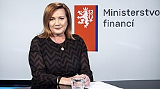 Hostem po�adu Rozst�el je ministryn� financí Alena Schillerová. Moderuje...