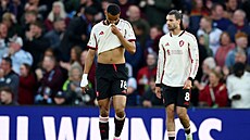 Zklamaní hrá�i Liverpoolu po gólu Aston Villy.