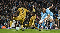 Omar Marmoush st�ílí gól proti Crystal Palace.