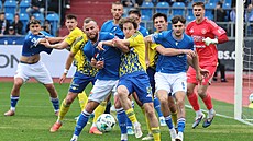 Tla�enice p�ed zlínskou bránou v utkání proti Baníku