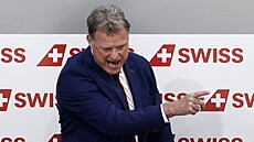Znepokojený �eský hokejový kou� Radim Rulík