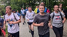 �tená�i na trati. Tentokrát ne�lo o rychlost! Cílem bylo se prost� potkat a...