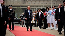 Americký prezident Donald Trump se v Pekingu setkal se svým �ínským prot�j�kem...