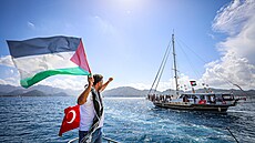 Lod� Global Sumud Flotilla odplouvají sm�rem k Pásmu Gazy z tureckého p�ístavu...