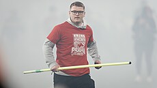 Fanou�ci Slavie vtrhli na h�i�t� p�ed koncem zápasu. (9. kv�tna 2026)