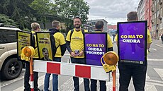 Na digitálních transparentech hnutí ANO svítila kritika Zde�ka H�iba i odkaz na...