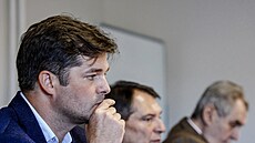 Na besed� p�edstavitelé Sociální demokracie podpo�ili Bene�ovy dekrety. (17....