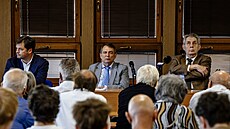 Sociální demokracie uspo�ádala besedu na podporu Bene�ových dekret�. (17....