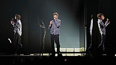 �eský zp�vák Daniel �i�ka vystupující b�hem druhého semifinále sout�e Eurovize...