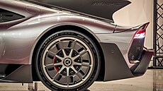 Mercedes-Benz Studio Prague � návoz exponát� pro výstavu na téma AMG &...