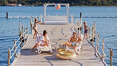 Portoro� je kompaktní, hotely, bary, restaurace, plá�e i mola jsou kompaktn�...