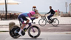 Matyá� Kopecký b�hem �asovky v desáté etap� Gira