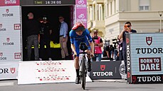 Dán Jonas Vingegaard b�hem �asovky v desáté etap� Gira