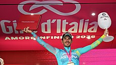 Ital Davide Ballerini slaví vít�zství b�hem �esté etapy italského Gira
