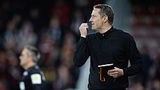 Spar�anský trenér Brian Priske b�hem utkání s Plzní.