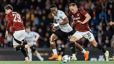 Zprava Jan Kuchta (Sparta) v souboji se Sampsonem Dwehem z Plzn�.