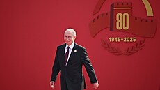 Ruský prezident Vladimir Putin na vojenské p�ehlídce po�ádané u p�íle�itosti...