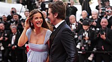 Modelka Barbara Palvinová a herec Dylan Sprouse p�i p�íchodu na premiéru filmu...