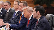 �ínská a americká delegace na jednání v Pekingu. (14. kv�tna 2026)