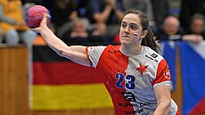 Angela Jankulovská ze Slavie p�i st�ele