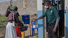 Demokratická republika Kongo ve st�ední Africe se potýká s epidemií eboly. (16....