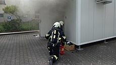 Po�ár bateriového úlo�i�t� ve firm� v Nové Pace (14. kv�tna 2026)