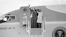 Prezident Richard Nixon a jeho man�elka Pat Nixon na historické cest� do �íny...