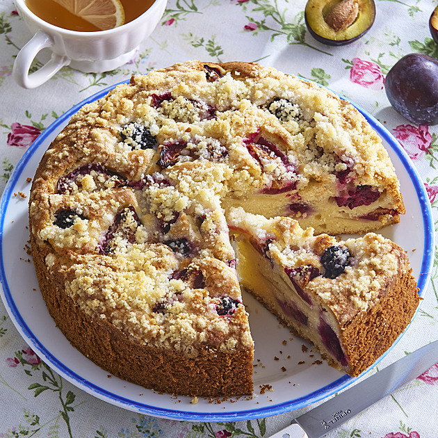 Ovocná buchta s drobenkou: Recept na vláčný koláč