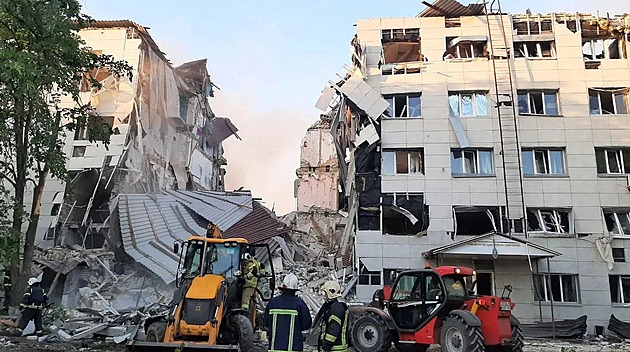 Opusťte Kyjev, vyzvalo Rusko cizince. Spouští další údery, nazývá je odvetou