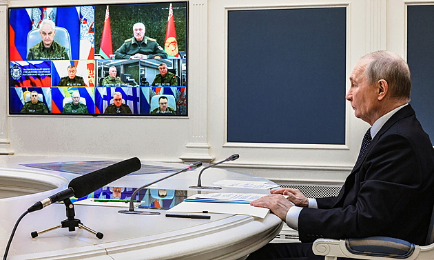 Kinžaly, ponorky... Rusové na závěr cvičení předvedli strategické jaderné zbraně