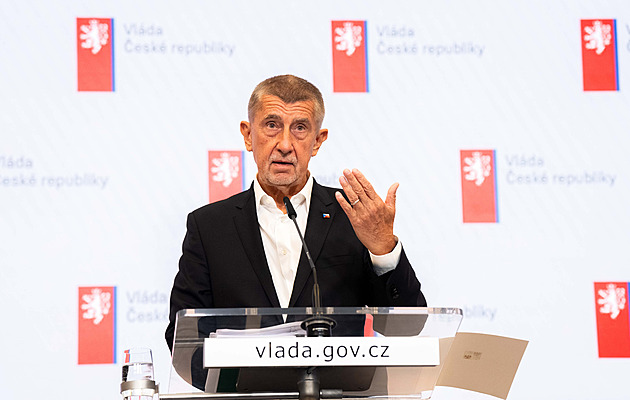 Babiš změny ve vládě zatím nechystá, počká si na roční zhodnocení ministrů