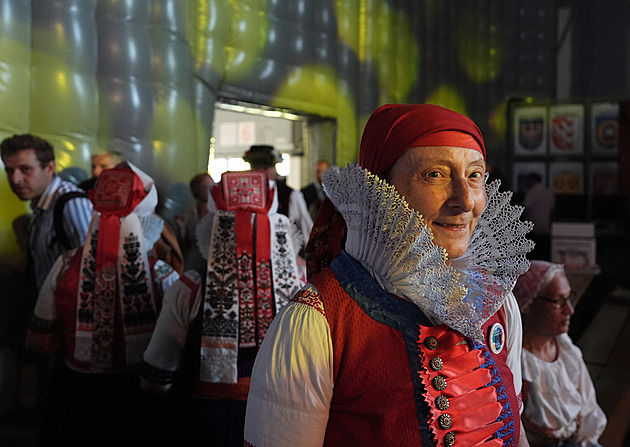 Němce v Brně čeká vyvrcholení jejich sjezdu. Přidá se i bavorský premiér